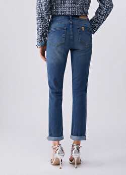 Mavi Katlamalı Paça Skinny Jean ürünü görüntülemek için tıklayınız