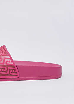 Monogram Logolu Sandalet ürünü görüntülemek için tıklayınız