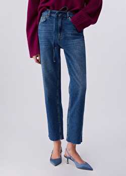 Kemerli Straight Jean ürünü görüntülemek için tıklayınız