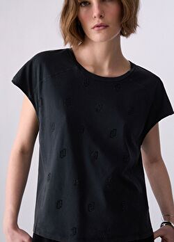 Taşlı Jersey Tişört ürünü görüntülemek için tıklayınız