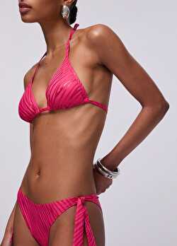 Üçgen Bikini Takımı ürünü görüntülemek için tıklayınız
