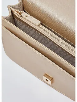 Altın Rengi Orta Boy Crossbody ürünü görüntülemek için tıklayınız