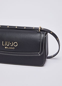 Siyah Crossbody ürünü görüntülemek için tıklayınız