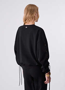 Bağcıklı Sweatshirt ürünü görüntülemek için tıklayınız