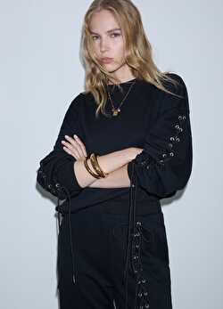 Bağcıklı Sweatshirt ürünü görüntülemek için tıklayınız