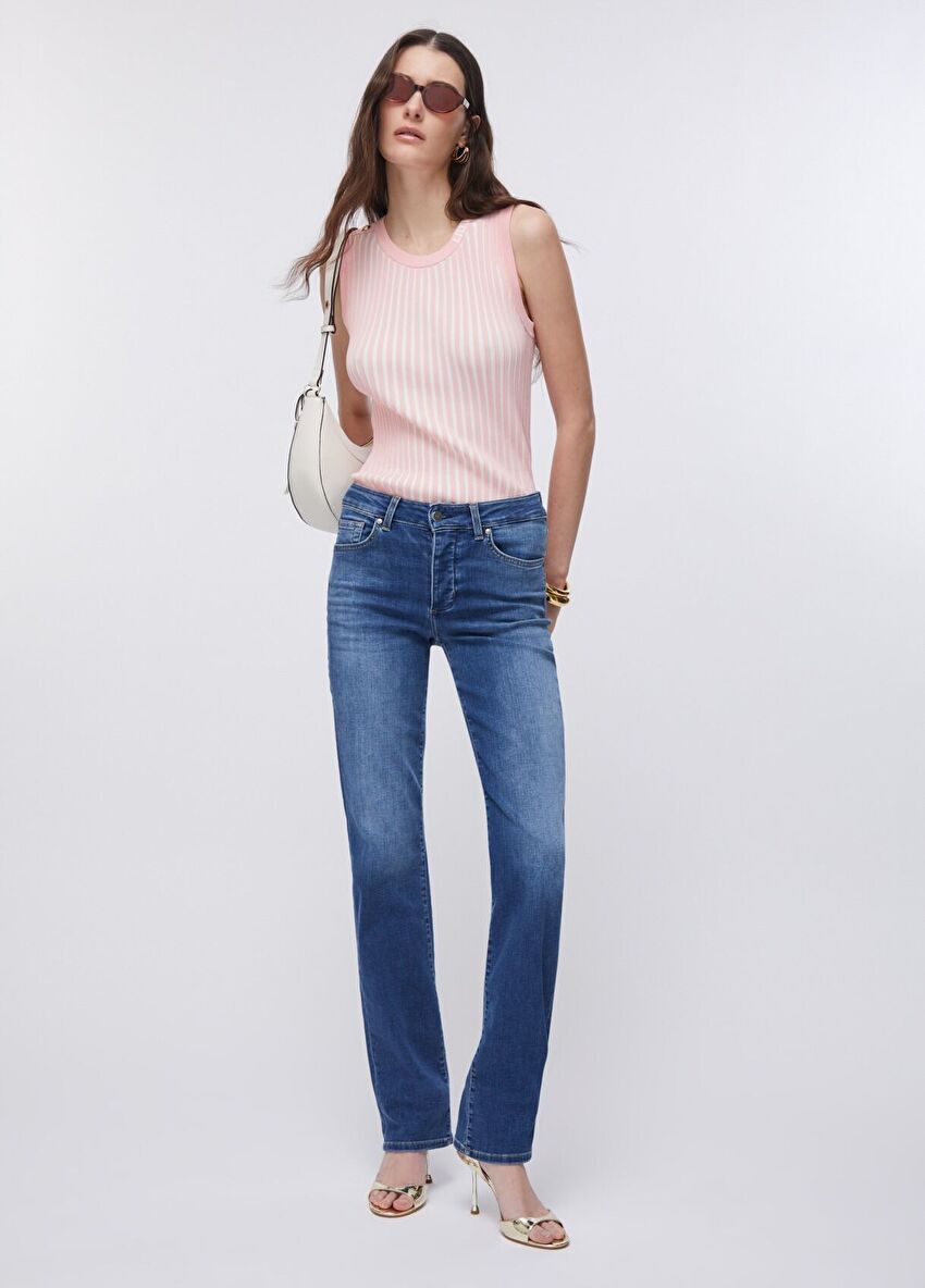 Pembe / Beyaz Jakarlı Örme Bluz