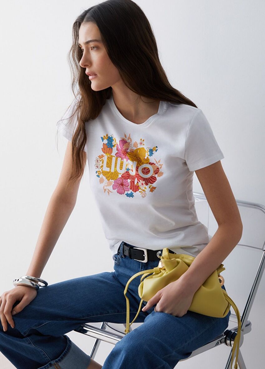 Beyaz Taş Baskı Kısa Kollu T-Shirt