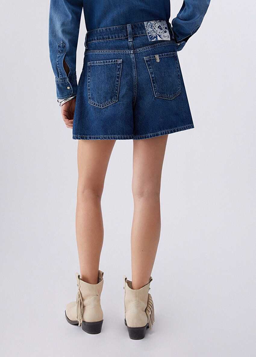 Mavi Düğmeli Denim Şort