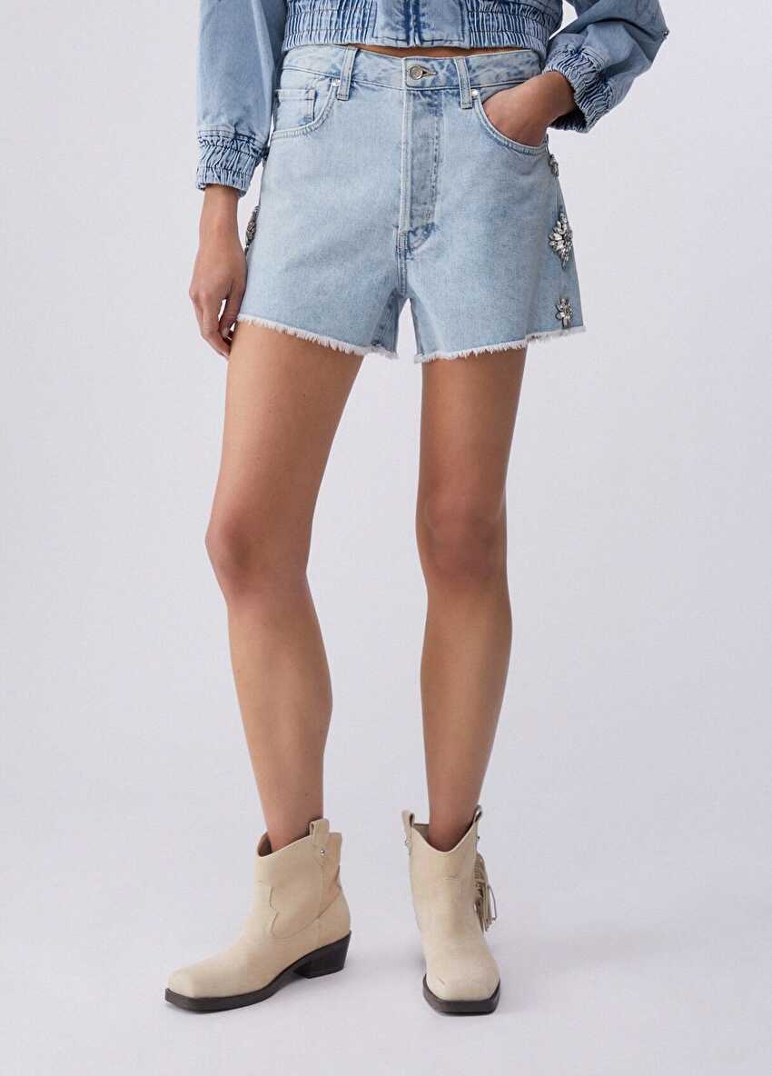 Mavi Yırtık Detaylı Denim Şort