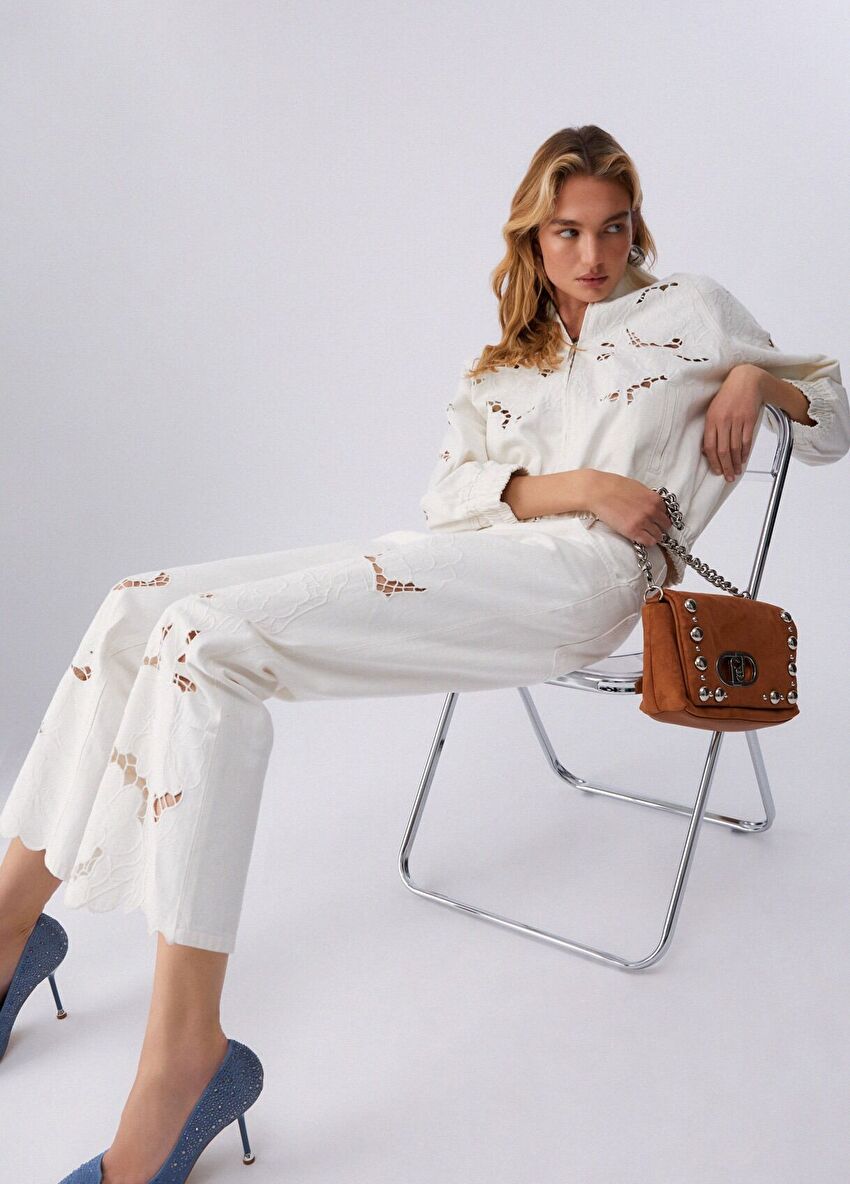 Beyaz Çiçek Işlemeli Straight Denim Pantolon