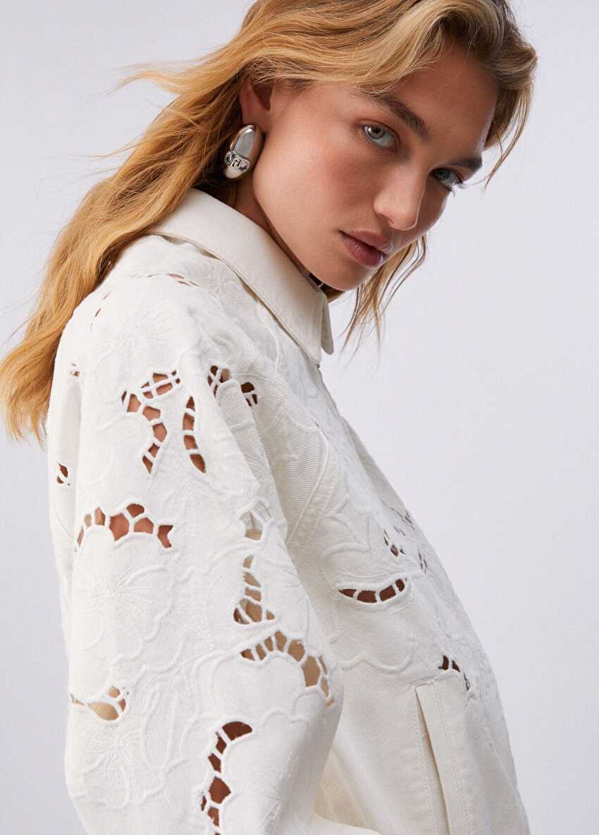 Beyaz İşlemeli Denim Bomber Ceket