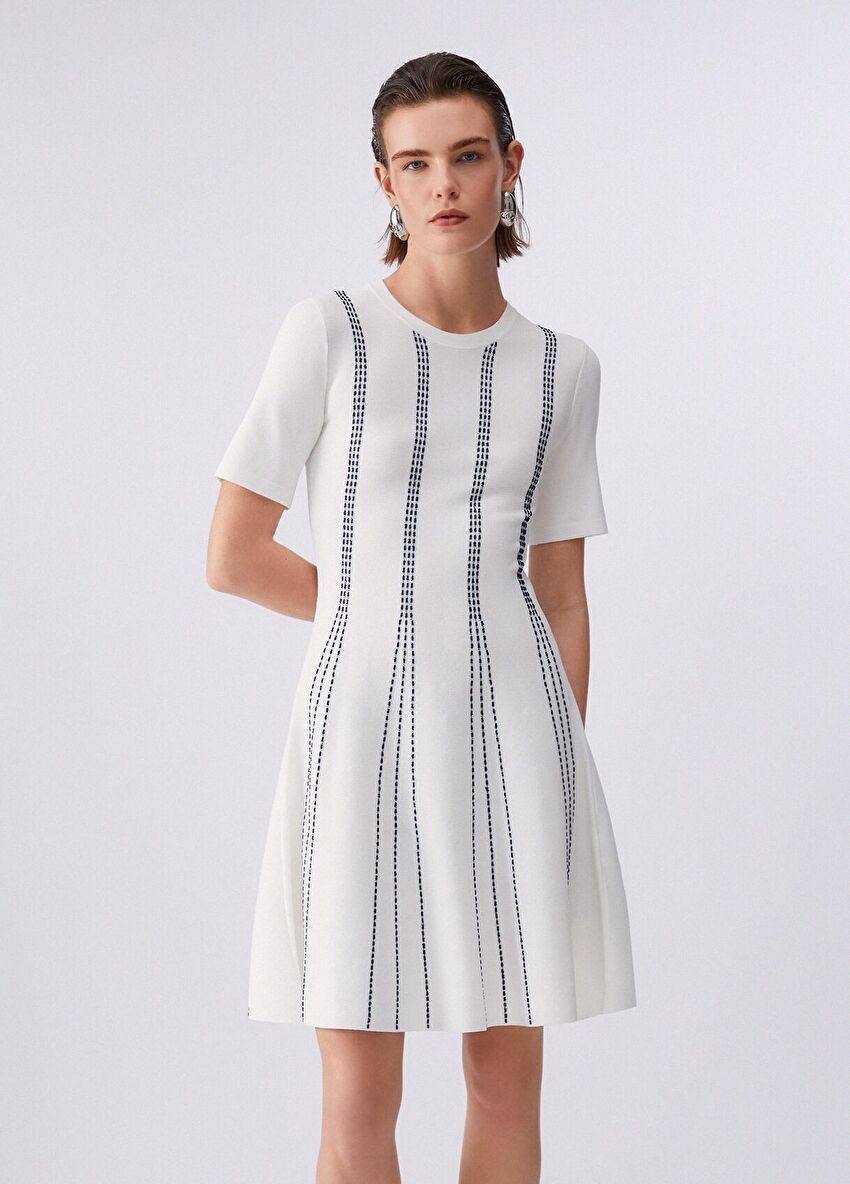 Beyaz / Lacivert Triko Elbise
