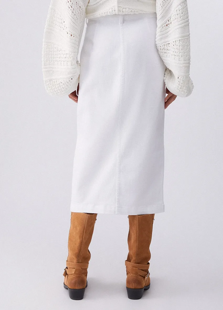 Beyaz Düğme Detaylı Uzun Etek