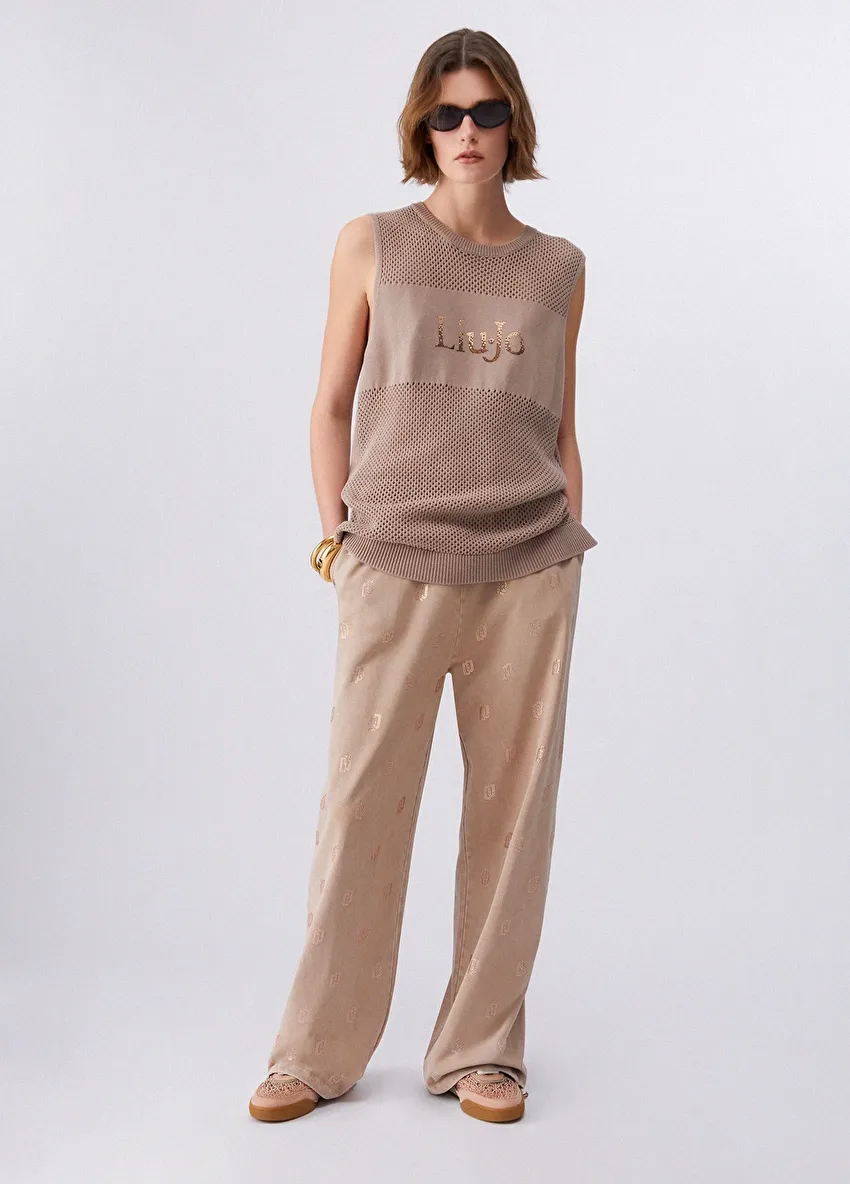 Bej Kapalı Yaka Örme Üst