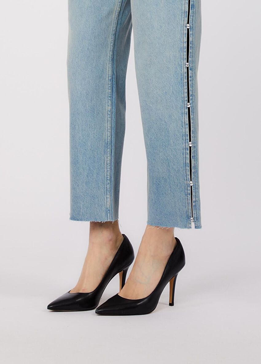 Mavi Yırtmaçlı Düz Kesim Pantolon