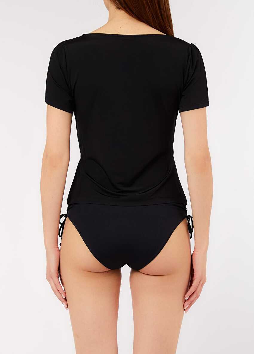 Halka Detaylı Cut-Out Bluz