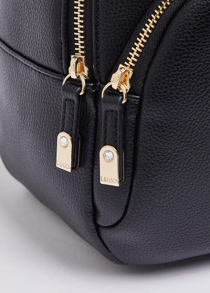 Siyah Orta Boy Sırt Çantası