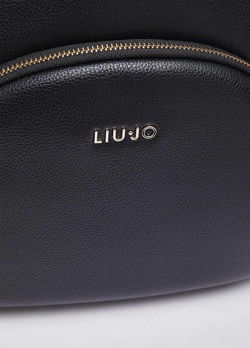 Siyah Orta Boy Sırt Çantası