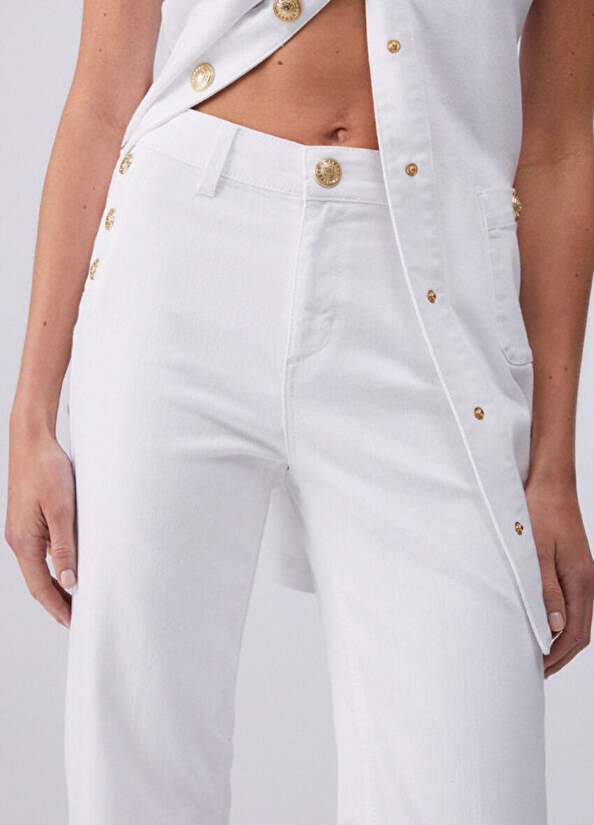 Beyaz Yüksek Bel Düğmeli Flare Denim