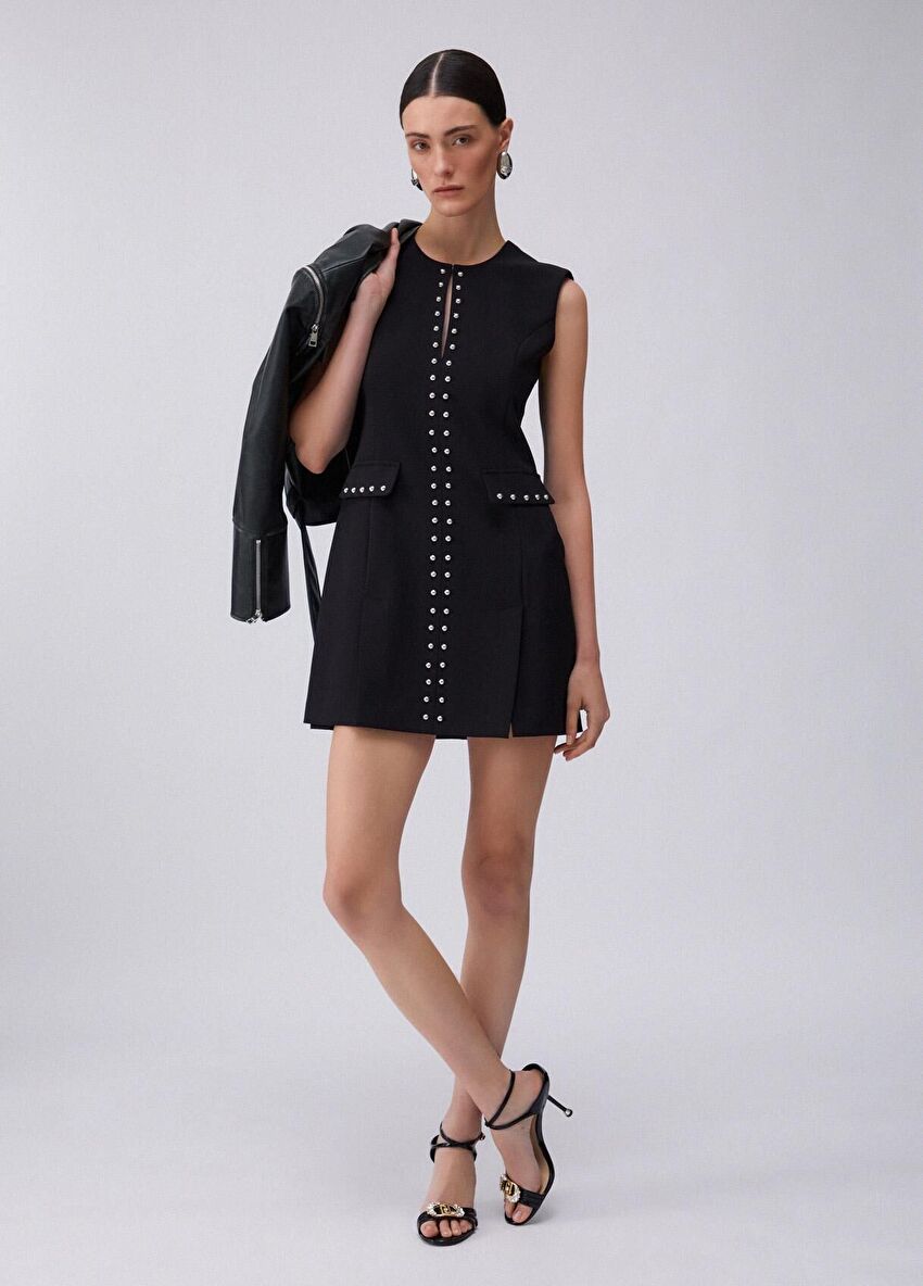 Zımba Detaylı Kısa Elbise