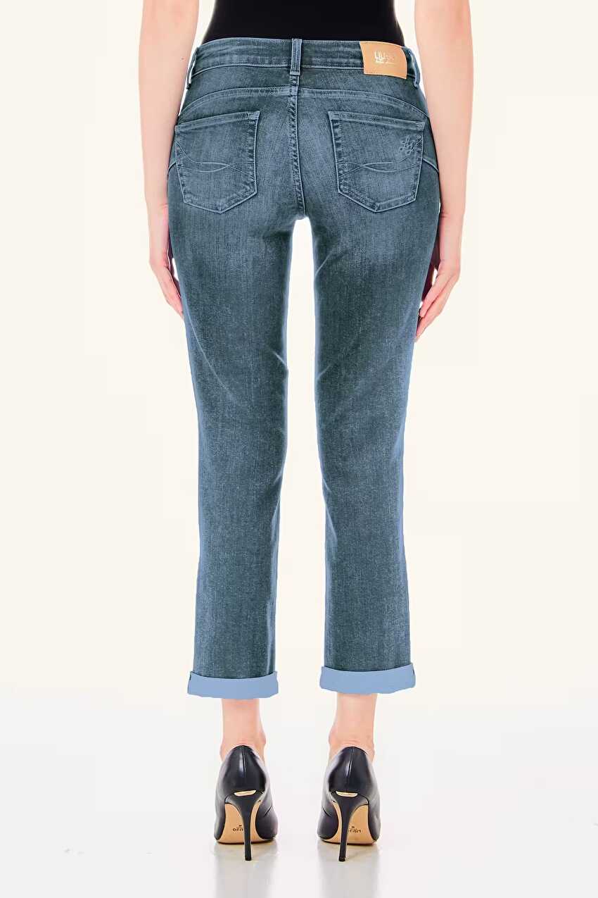 Cropped Jean