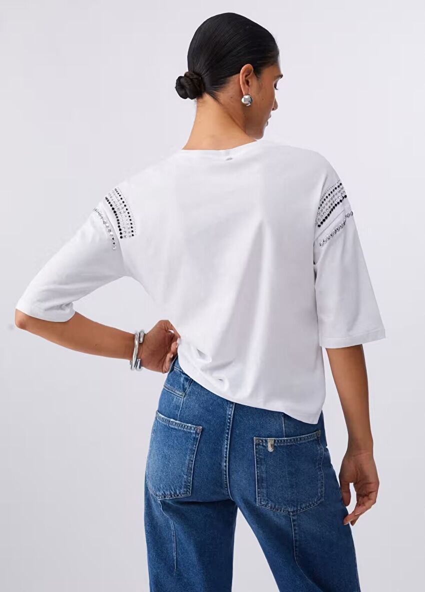 Taş Detaylı Basic Tişört