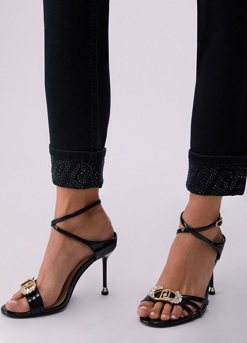 Taş İşlemeli Paça Detaylı Skinny Jean Pantolon