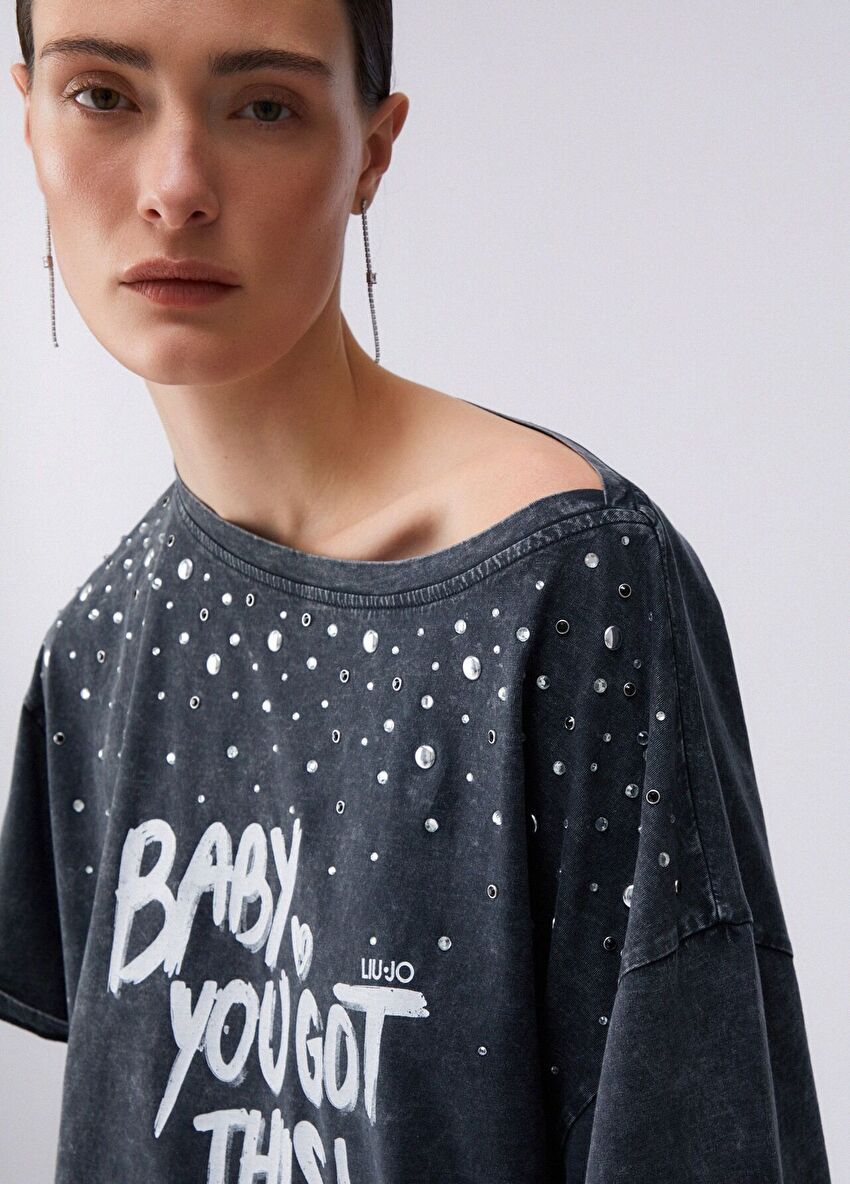 Taş Detaylı Baskılı T-Shirt