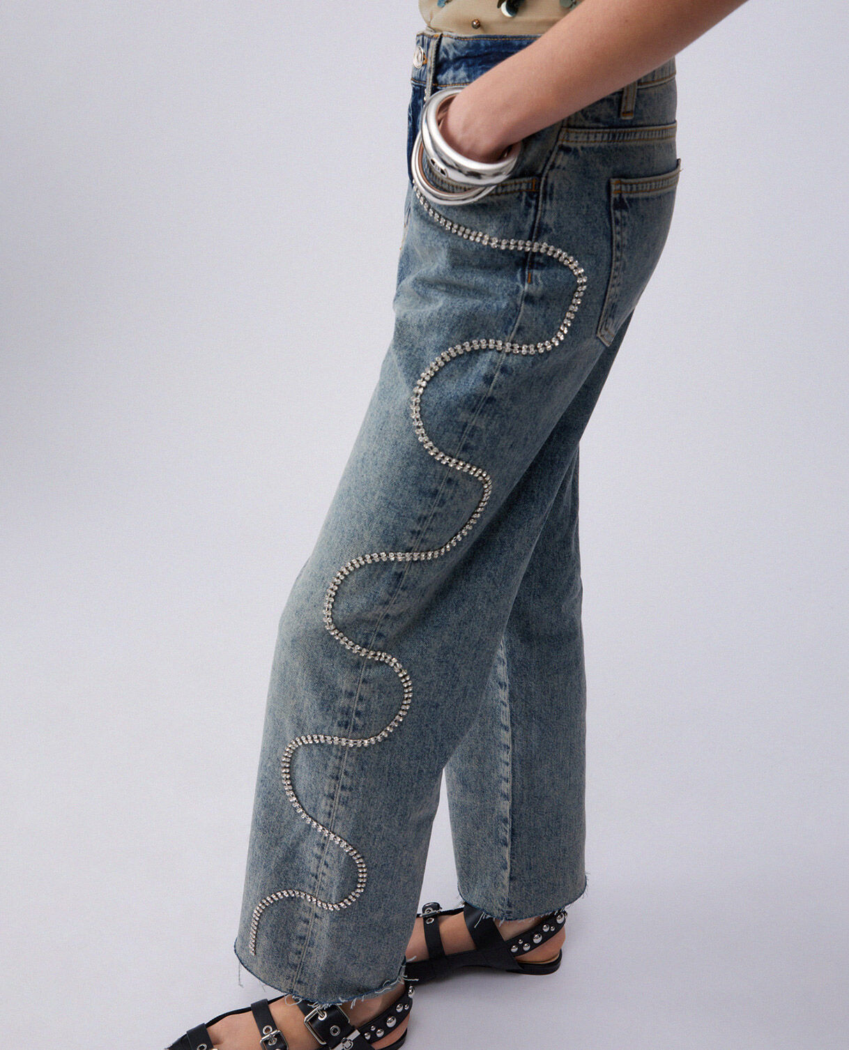 Liu Jo kadın denim koleksiyonu, şık kot pantolonlar ve ceketler